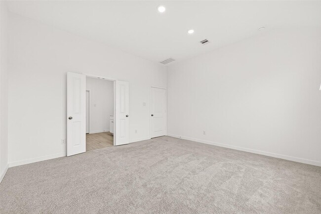 Building Photo - 2826 Gdn Mdw St