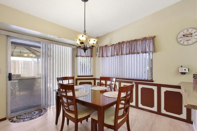 Building Photo - Charming 3 Bed / 2 Bath Home in Woodland