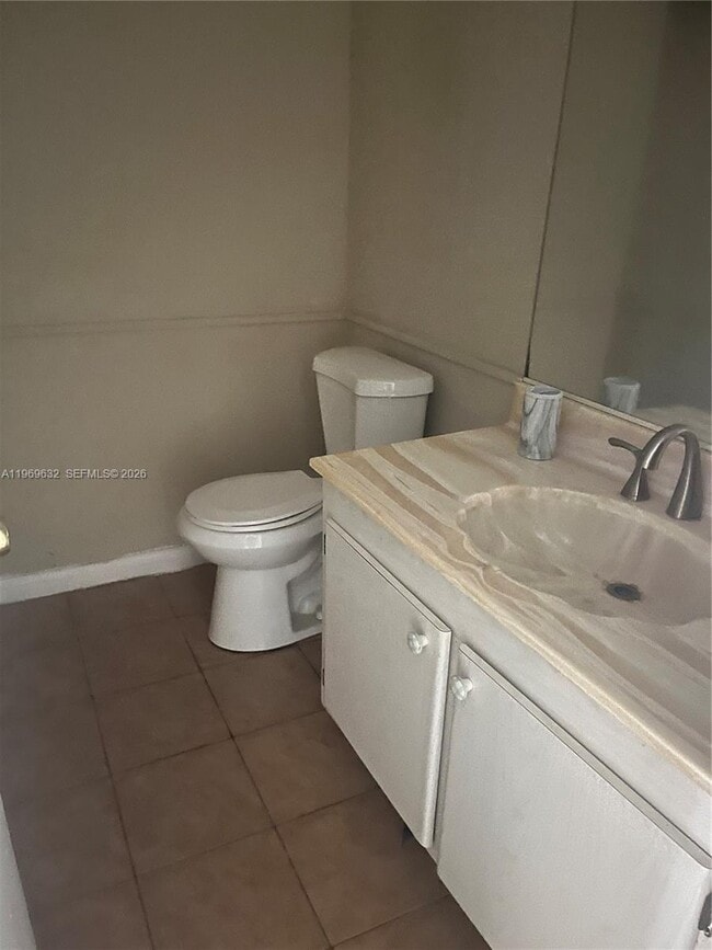 Building Photo - 6548 Racquet Club Dr