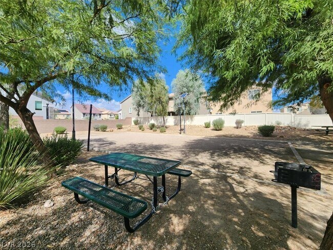 Building Photo - 5555 W Sun Temple Ave