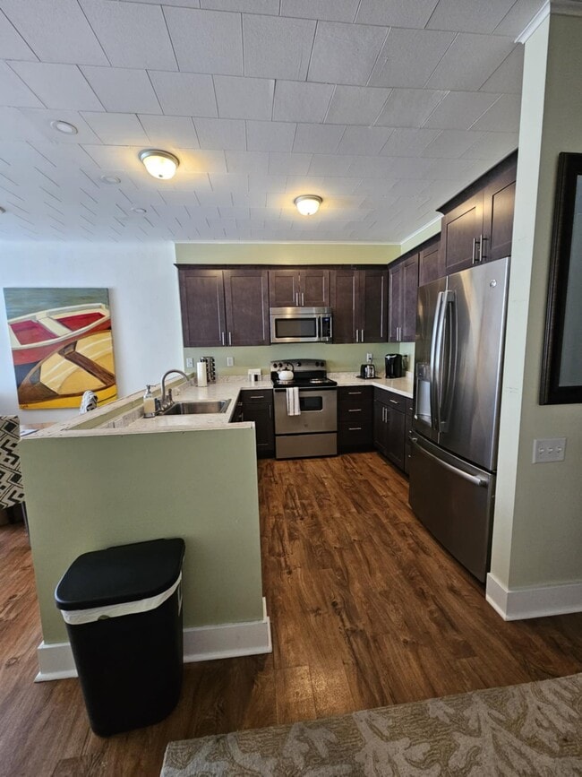 Building Photo - 336 Pennsylvania Ave W