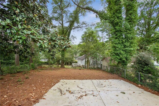 Building Photo - 1649 Beecher St SW