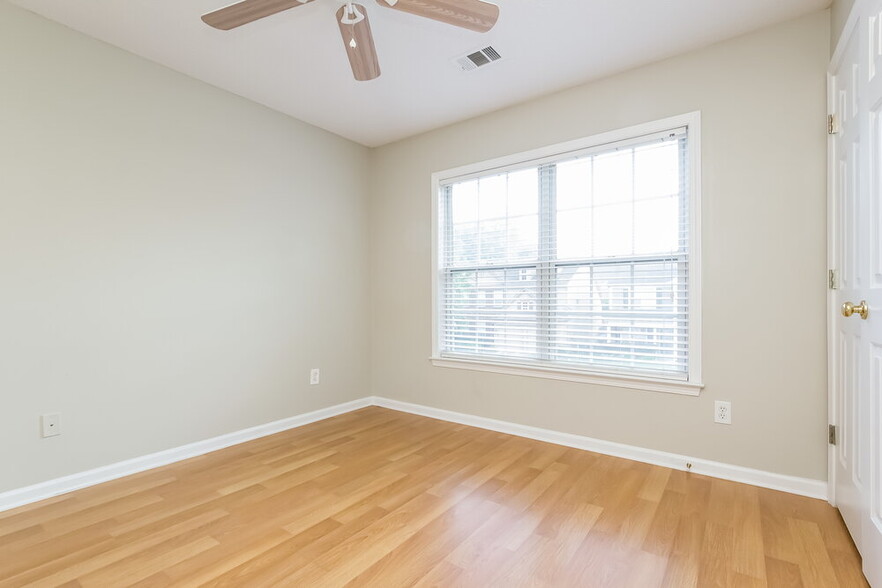 Building Photo - 4125 Ridgefair Dr