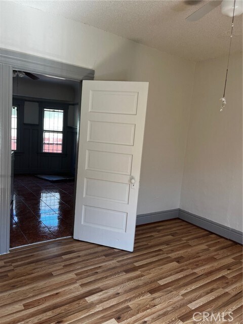 Building Photo - 181 W 42nd Pl