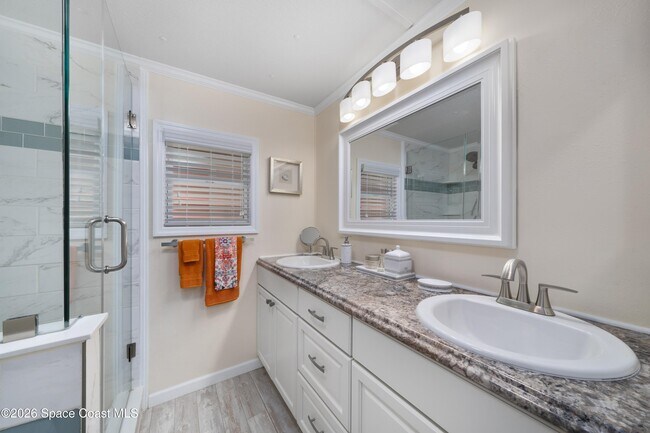 Building Photo - 380 Norwich Ln