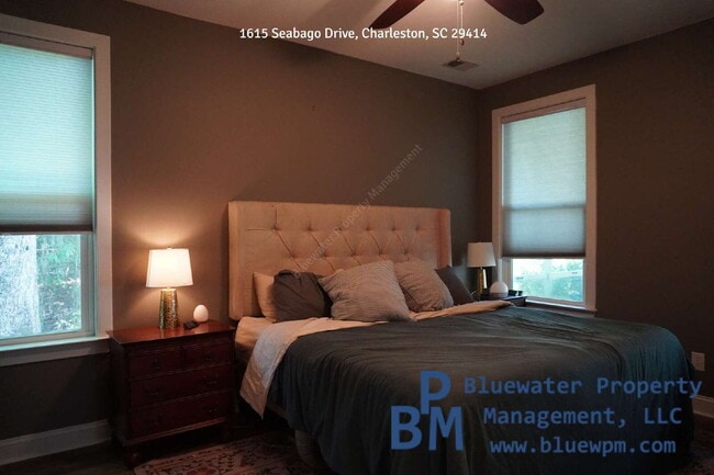 Building Photo - Charming 3-Bed Oasis with Granite Touches & Hardwood Flooring in Charleston!