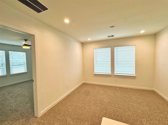 Building Photo - 2814 Lisburn Ter Ln