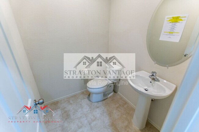 Building Photo - 43620 W Mescal Dr