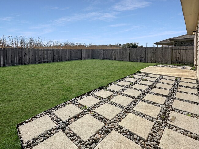 Building Photo - 14105 Fallsprings Way