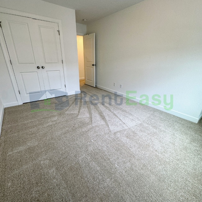 Building Photo - 2414 Trafton Pl