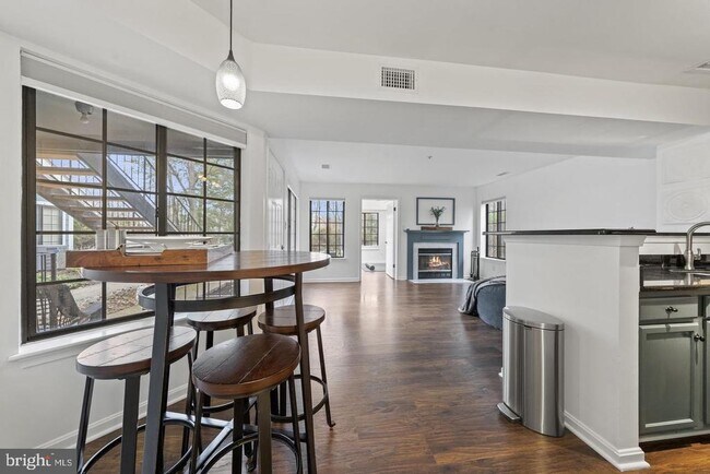 Building Photo - 6009 Mersey Oaks Way