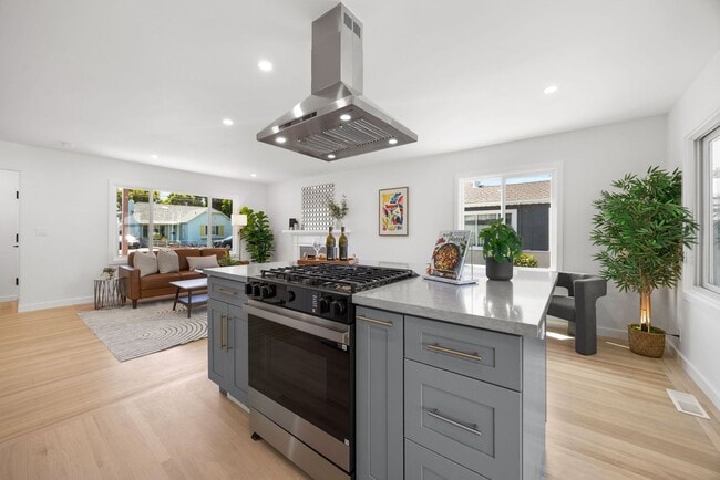 Building Photo - Fully Remodeled, Modern South San Francisc...