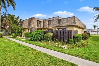 Building Photo - 4102 Waterview Cir