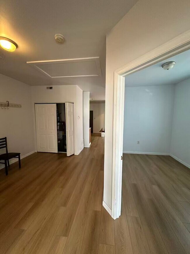 Building Photo - 1001 Arch St