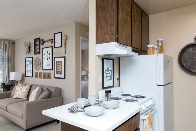 Building Photo - Lincoln Glen Apartments