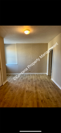 Building Photo - 614 W Park St