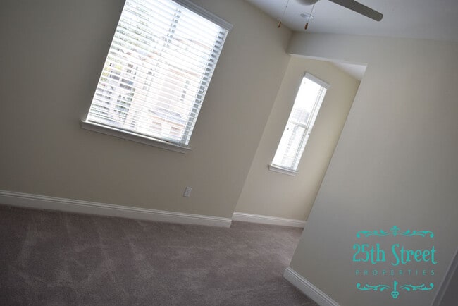 Building Photo - 2509 Villa Terrace Ln