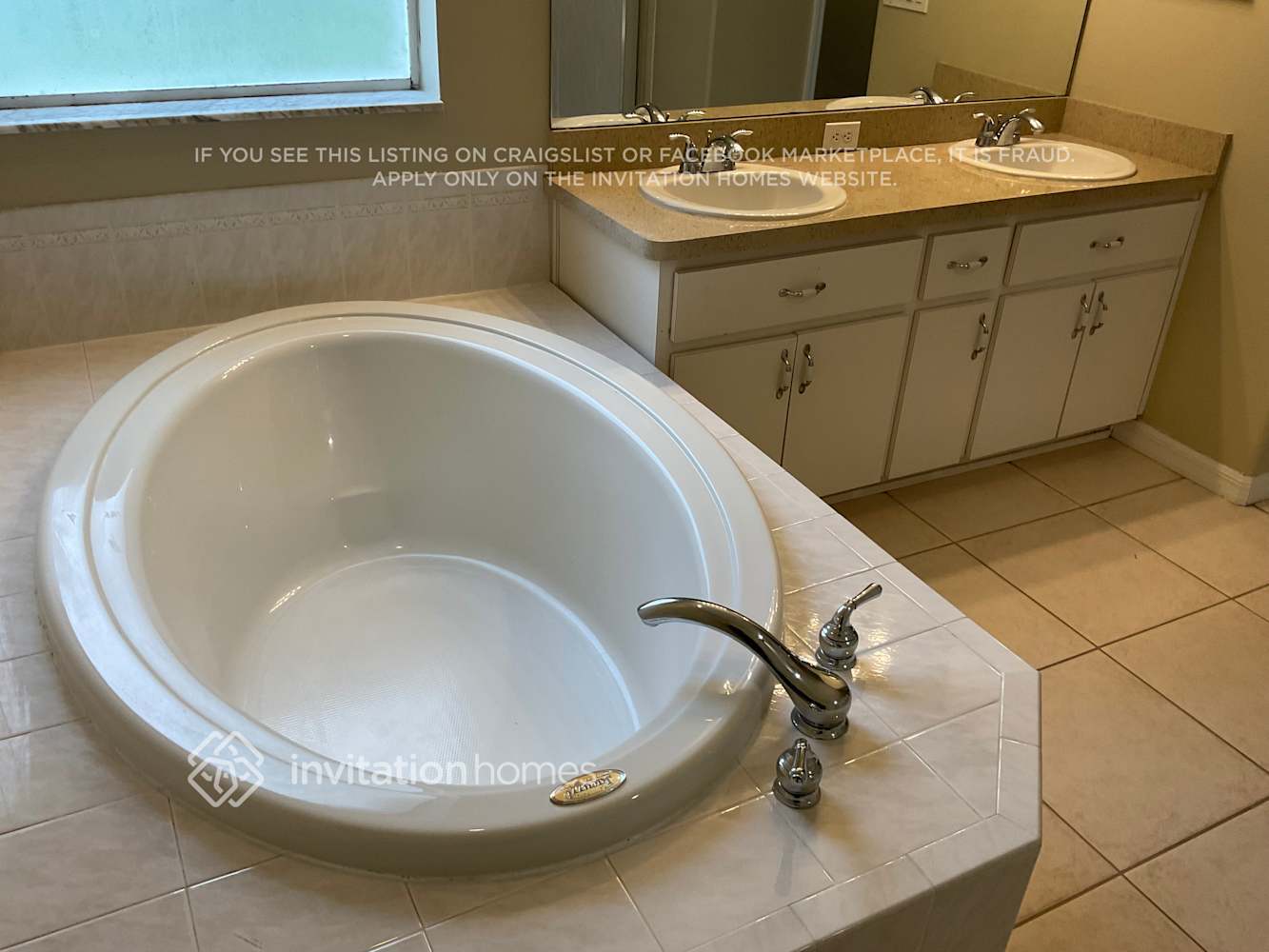 Building Photo - 11011 Lynn Lake Cir