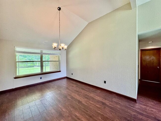 Building Photo - 11628 Lorene Ave