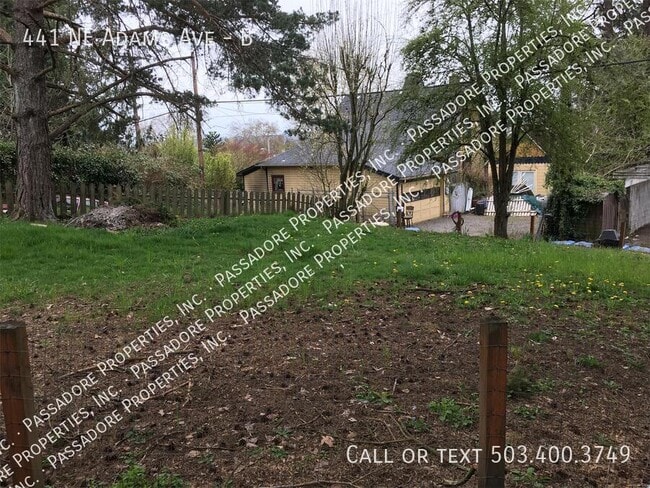 Building Photo - 441 NE Adams Ave