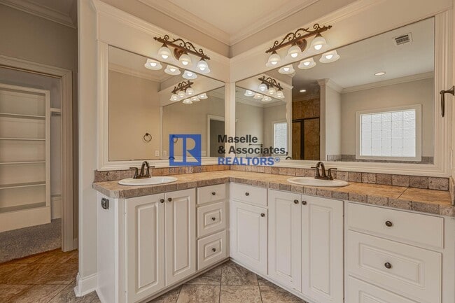 Building Photo - 4 Bed/2 Bath Home in Stillhouse Creek in M...