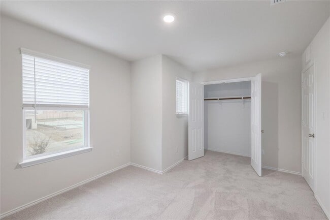 Building Photo - 212 Sugar Cane Rd
