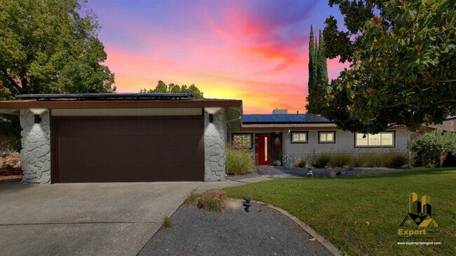 Primary Photo - 1814 Vista Creek Dr