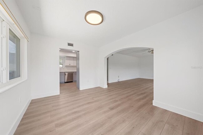 Building Photo - 3818 Roxane Blvd