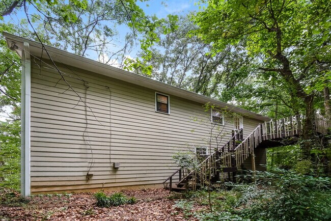 Building Photo - 2905 Mountain Brook Rd