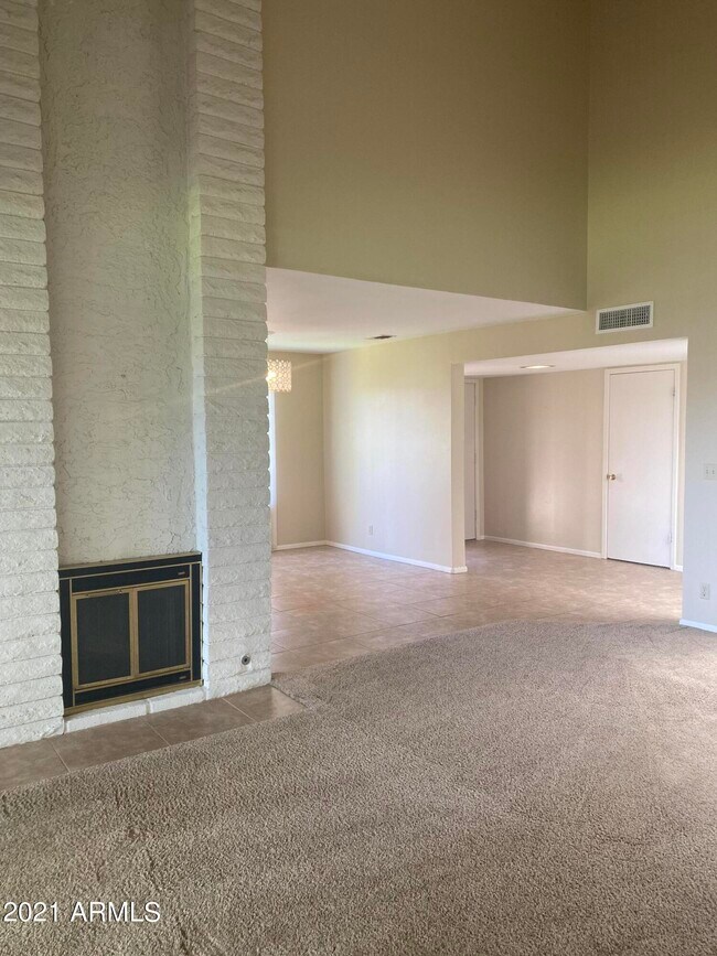 Building Photo - 7706 E Vista Dr