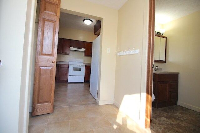 Building Photo - 645 N 24th-