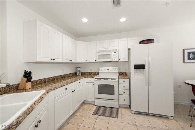 Building Photo - 12120 Summergate Cir