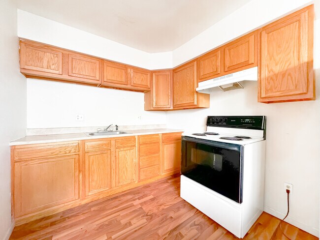 Building Photo - Village Shore Apartments