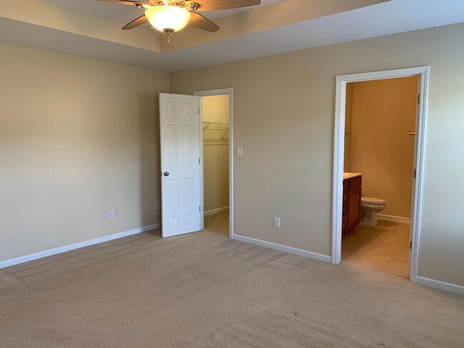 Building Photo - 4 Bed / 2.5 Bath Home in Holly Springs
