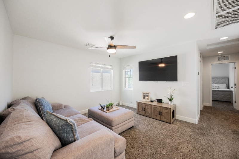 Building Photo - 7333 Chesapeake Cove St