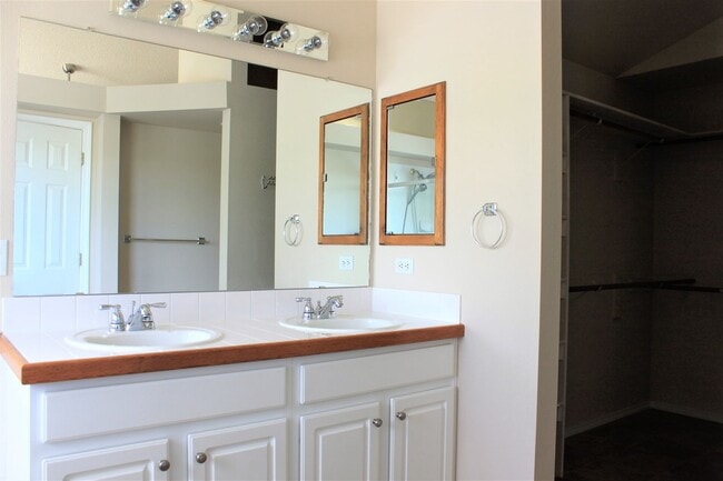 Building Photo - 8236 Radclff Drive