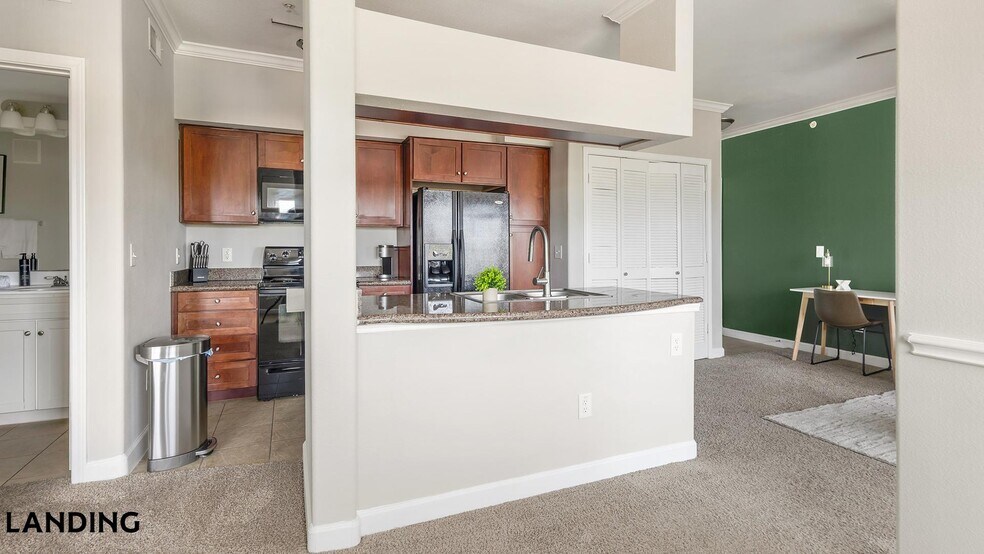 Building Photo - 6500 Champion Grandview Way