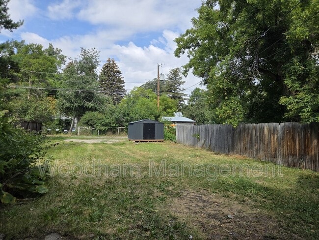 Building Photo - 521 N Rouse Ave
