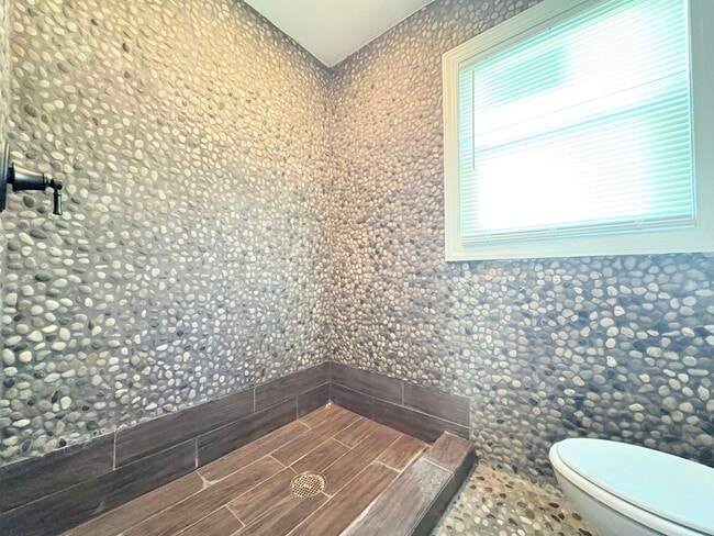 Building Photo - 1302 Melvin St