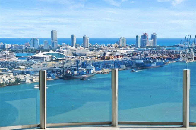 Building Photo - 300 Biscayne Blvd Way