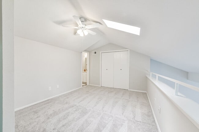 Building Photo - 2 Story 2 BR condo in Westchase Gated Community