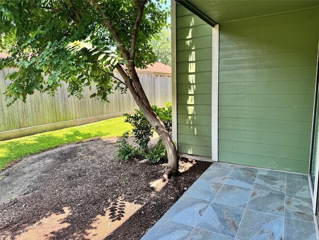 Building Photo - 14777 Wunderlich Dr