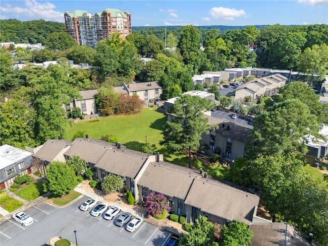 Building Photo - 79 Ivy Trail NE