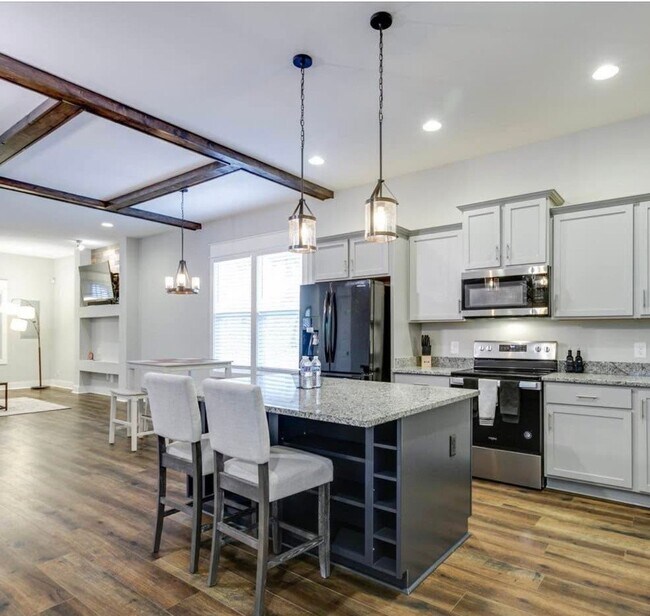 Building Photo - 567 Tulip Grove Rd
