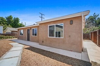 Building Photo - New Constuction Modern 2 Bed / 2 Bath ADU ...