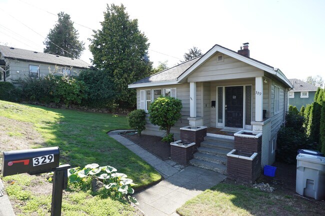 Building Photo - 329 Renton Ave S