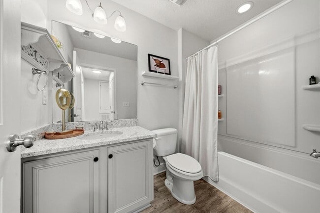 Building Photo - 25 Crossing Ln