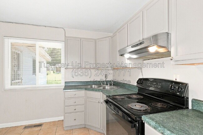 Building Photo - 840 Lebon Dr