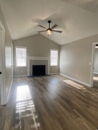 Building Photo - 145 Viking Dr