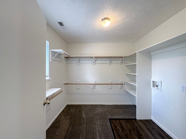 Building Photo - Battle Creek 1 Bedroom / 1 Bath Apartment – Available Now!